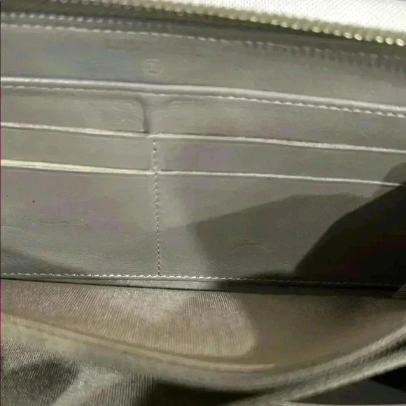 Chanel Gold Women's Wallet - Picture 6 of 14